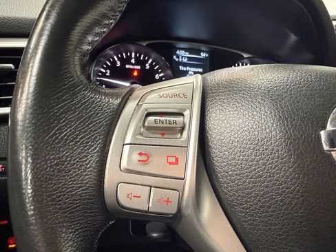 Used 2015 Nissan Rogue SL image 24