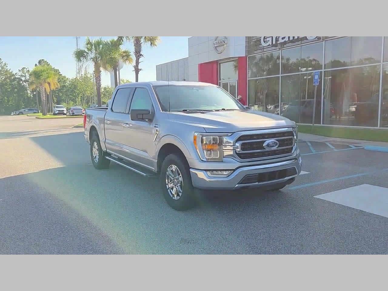 Used 2022 Ford F150 XLT w/ Equipment Group 302A High AWD/4WD image 18