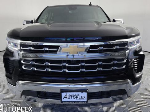 Used 2022 Chevrolet Silverado 1500 LTZ w/ Technology Package AWD/4WD image 2