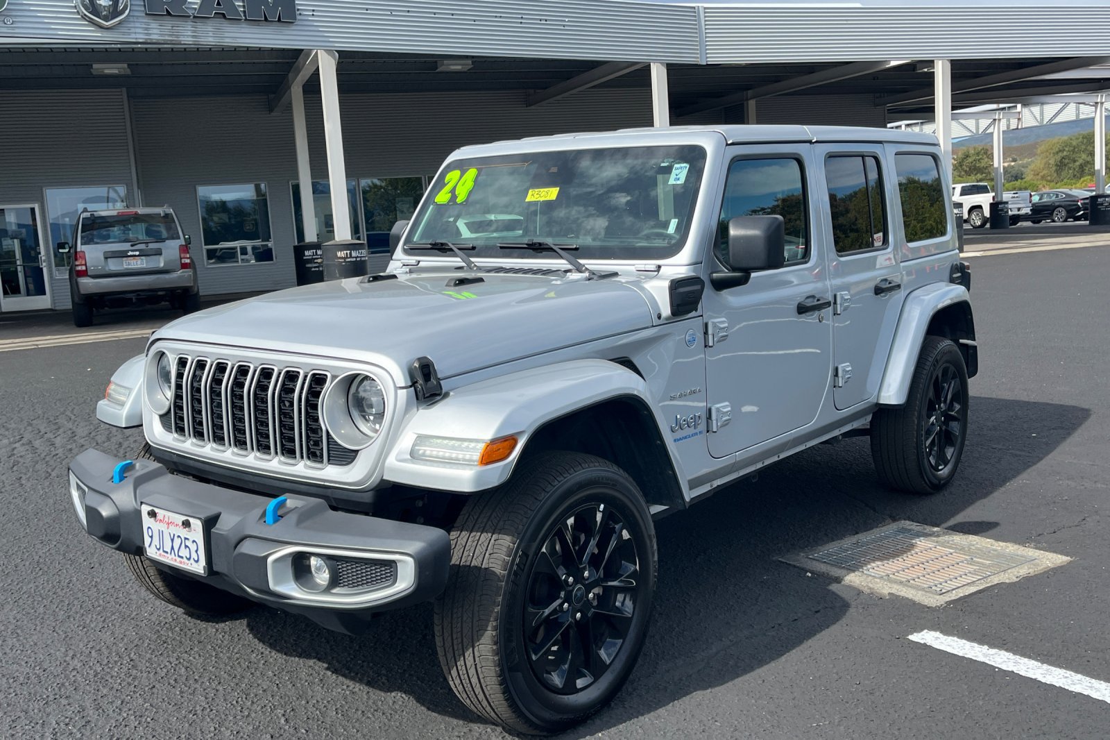 Used 2024 Jeep Wrangler Unlimited Sahara AWD/4WD image 54