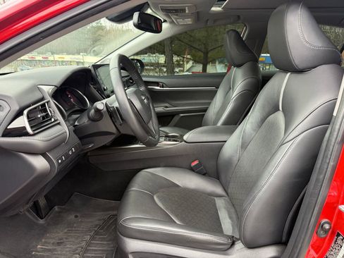 Used 2021 Toyota Camry XSE w/ Navigation Package image 34