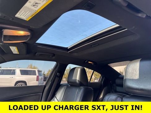 Used 2019 Dodge Charger SXT w/ Leather Interior Group image 19