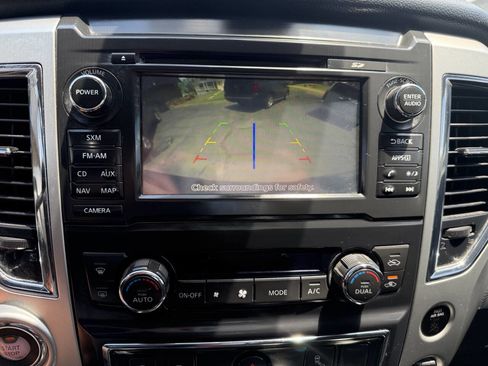 Used 2018 Nissan Titan PRO-4X AWD/4WD image 15