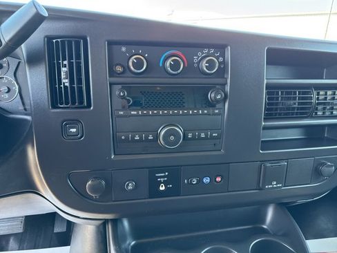 Used 2025 Chevrolet Express 3500 w/ Driver Convenience Package image 21