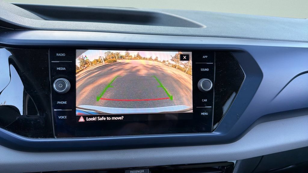 Used 2022 Volkswagen Taos SE FWD image 23