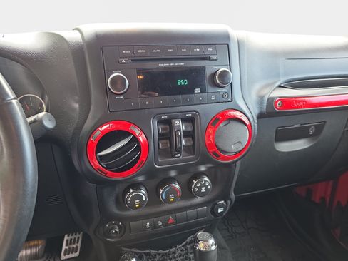 Used 2018 Jeep Wrangler Unlimited Sport S AWD/4WD image 6