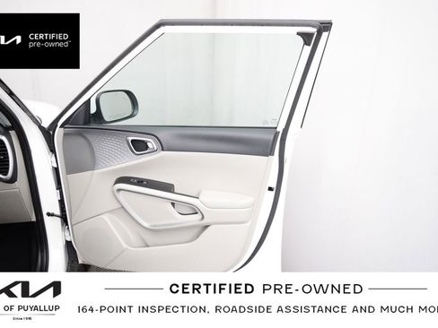 Certified 2025 Kia Soul LX FWD image 16