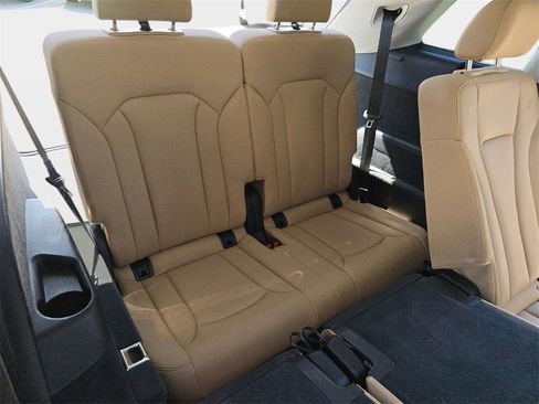 Used 2020 Audi Q7 2.0T Premium image 17