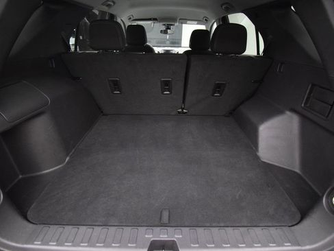 Used 2024 Chevrolet Equinox LT FWD image 27