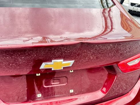 Used 2016 Chevrolet Malibu LT w/ Leather Package FWD image 11