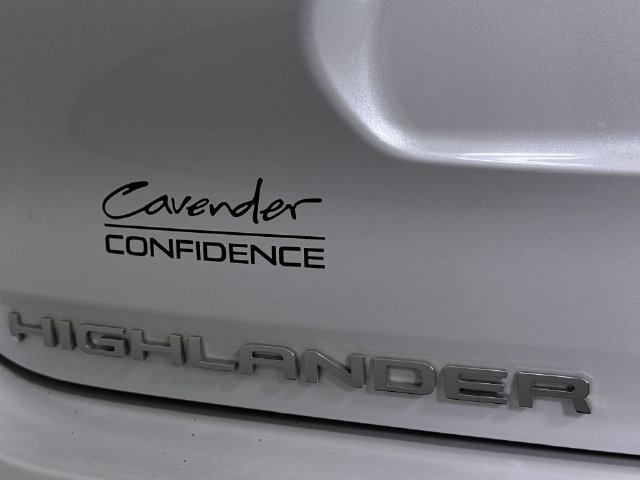 Used 2024 Toyota Highlander XLE AWD/4WD image 33
