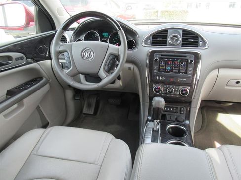Used 2017 Buick Enclave Leather image 12