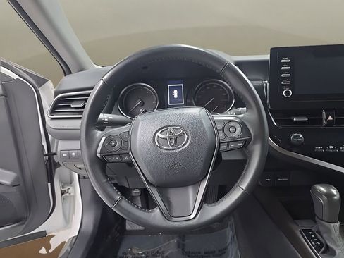 Used 2024 Toyota Camry SE FWD image 19