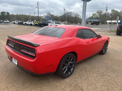 Used 2023 Dodge Challenger R/T w/ Blacktop Package image 5