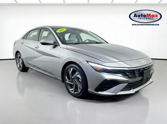 Used 2025 Hyundai Elantra Limited FWD video 1