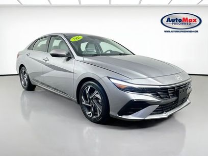 Used 2025 Hyundai Elantra Limited