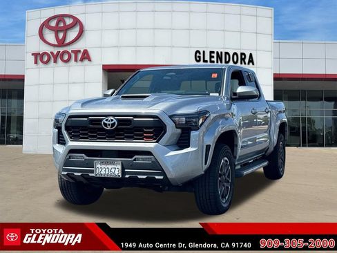 Certified 2024 Toyota Tacoma TRD Sport w/ TRD Sport Upgrade Package AWD/4WD image 4