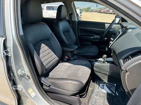 Used 2024 Mitsubishi Outlander Sport SE image 24