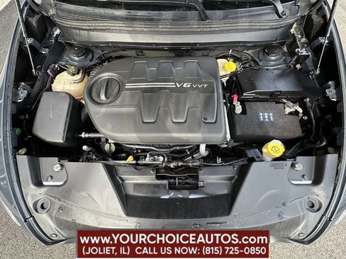 Used 2017 Jeep Cherokee Trailhawk w/ Cold Weather Group image 27