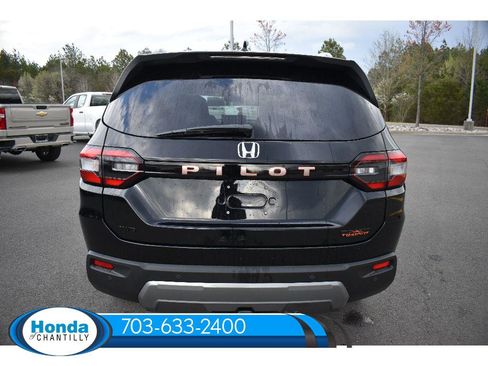 New 2026 Honda Pilot TrailSport image 6