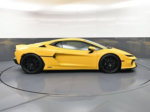 Used 2026 Lamborghini Temerario AWD/4WD image 9