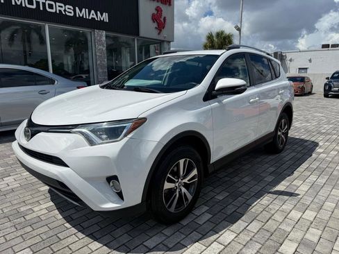 Used 2018 Toyota RAV4 XLE FWD image 4