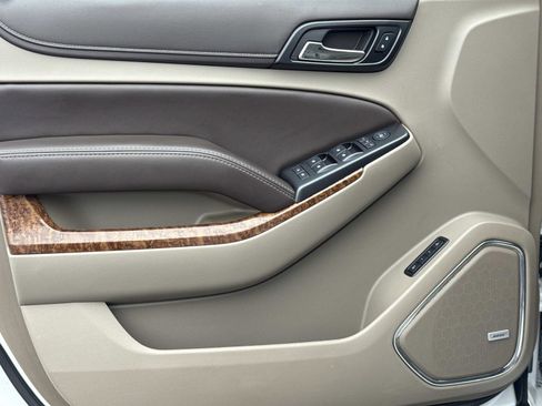 Used 2016 Chevrolet Suburban LTZ image 17