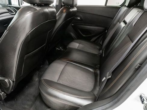 Used 2017 Chevrolet Trax LT w/ LT Convenience Package FWD image 23