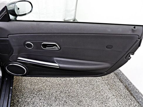 Used 2005 Chrysler Crossfire SRT-6 image 9