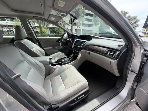 Used 2017 Honda Accord EX-L image 15
