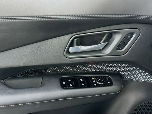 Used 2023 Nissan Ariya FWD image 15