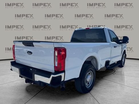 Used 2023 Ford F250 XL RWD image 3