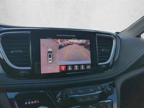 New 2026 Chrysler Pacifica Limited w/ S Appearance Package FWD image 8