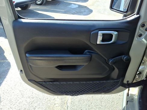 Certified 2022 Jeep Wrangler Sport image 10