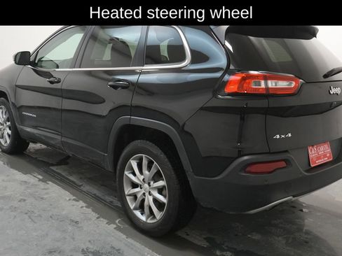 Used 2018 Jeep Cherokee Limited AWD/4WD image 6