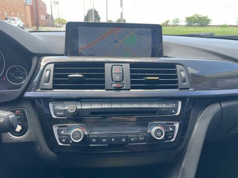 Used 2014 BMW 428i Coupe w/ Technology Package image 17