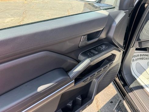 Used 2025 Toyota 4Runner SR5 image 18