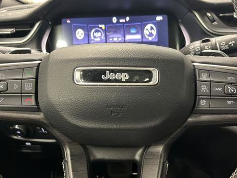Used 2024 Jeep Grand Cherokee L Limited w/ Luxury Tech Group II AWD/4WD image 16