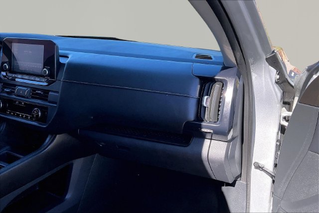 Used 2024 Nissan Pathfinder S AWD/4WD image 19