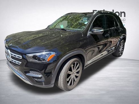 Used 2025 Mercedes-Benz GLE 450e 4MATIC image 3