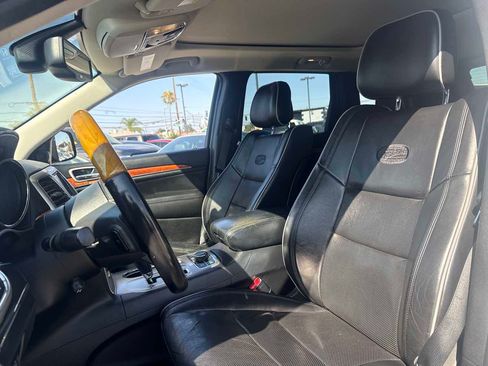 Used 2012 Jeep Grand Cherokee Overland AWD/4WD image 8