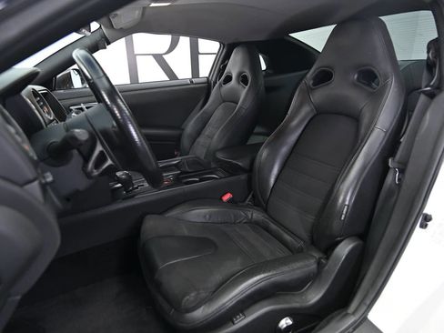 Used 2012 Nissan GT-R Premium AWD/4WD image 3