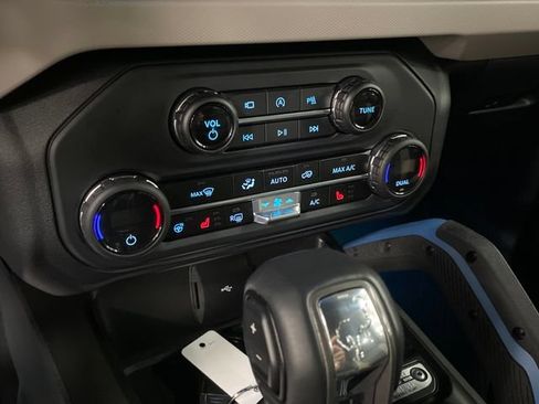 Used 2023 Ford Bronco Wildtrak AWD/4WD image 12