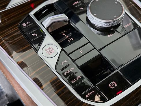 New 2026 BMW X5 sDrive40i w/ Premium Package image 17