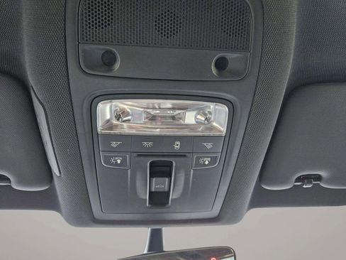 Used 2018 Audi Q3 2.0T Premium image 41