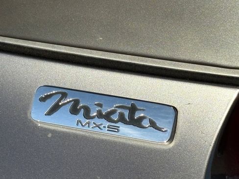 Used 2019 MAZDA MX-5 Miata RF Grand Touring image 10