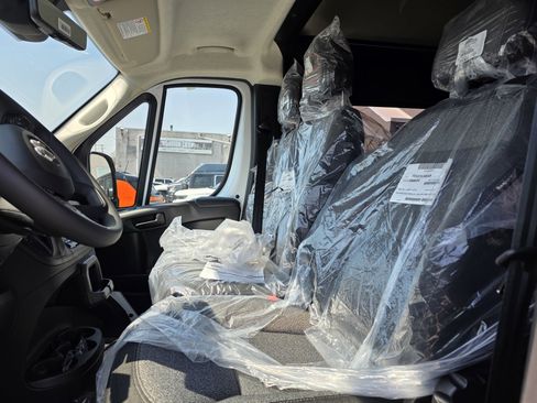New 2026 RAM ProMaster 3500 w/ Crew Van Package image 4