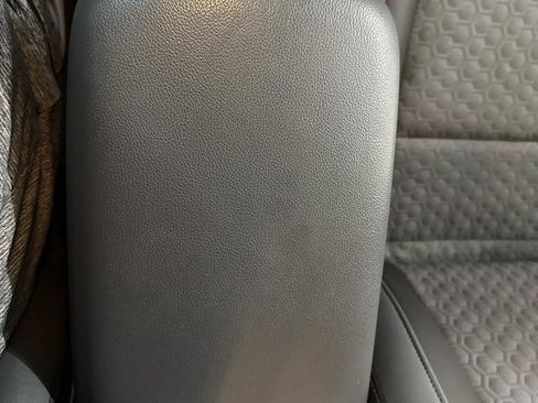 Used 2016 Chevrolet Colorado Z71 AWD/4WD image 18