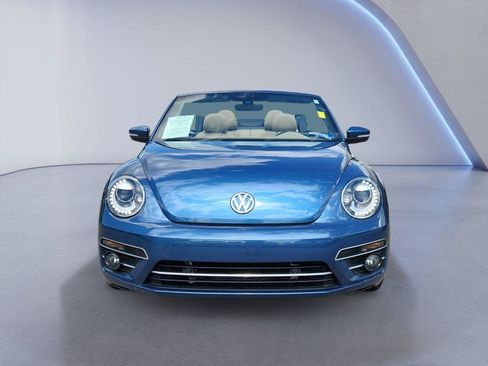 Used 2018 Volkswagen Beetle 2.0T SE w/ SE Premium Package FWD image 8