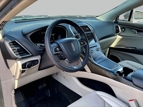 Used 2019 Lincoln Nautilus Reserve AWD/4WD image 18